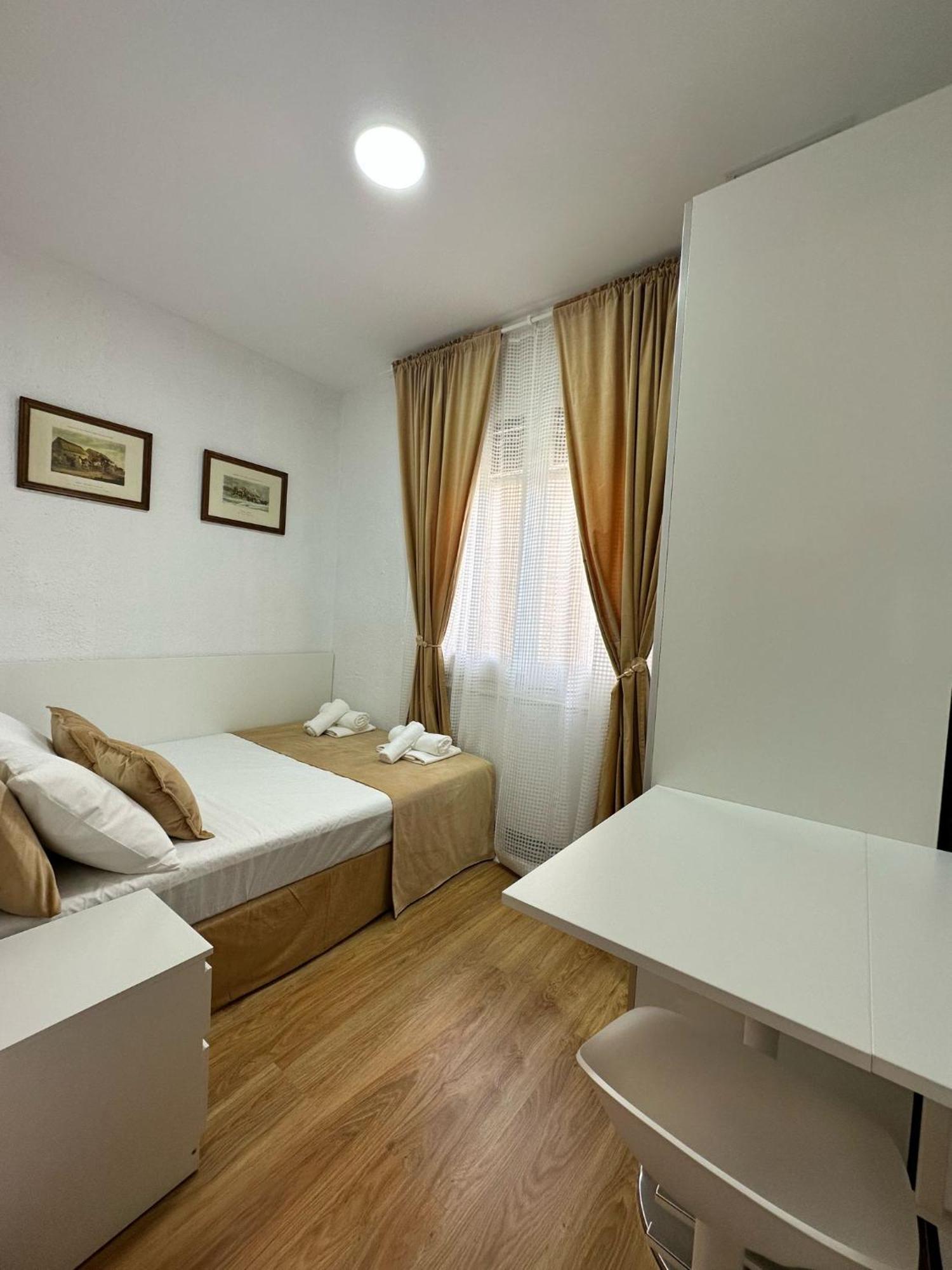 Mi Casa Es Tu Casa Leilighet L'Hospitalet de Llobregat Eksteriør bilde