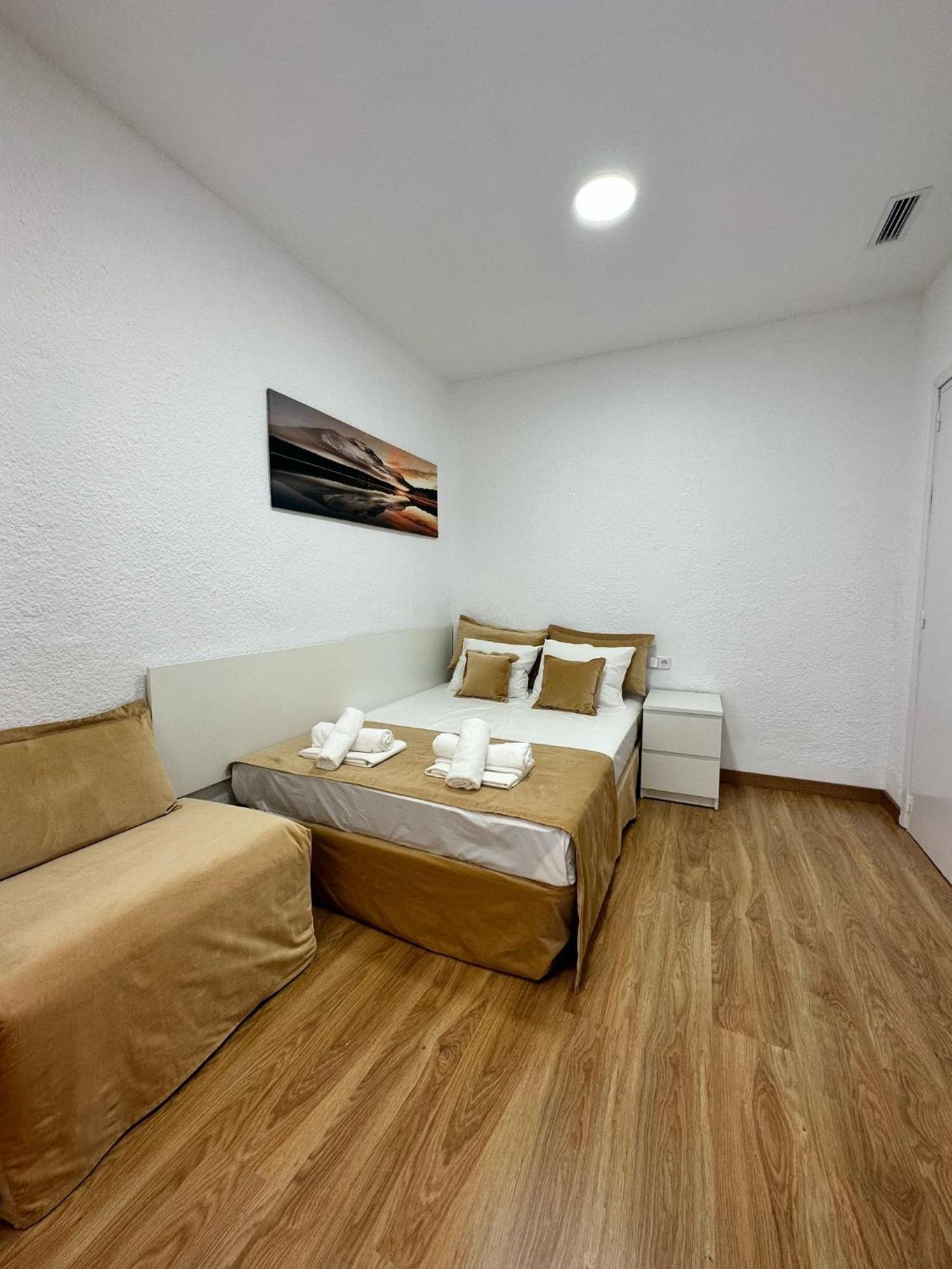 Mi Casa Es Tu Casa Leilighet L'Hospitalet de Llobregat Eksteriør bilde